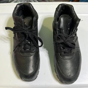 Nike Air boys boots